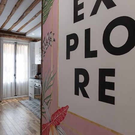 Bonito apartamento en típica corrala en el centro de Madrid Exterior foto