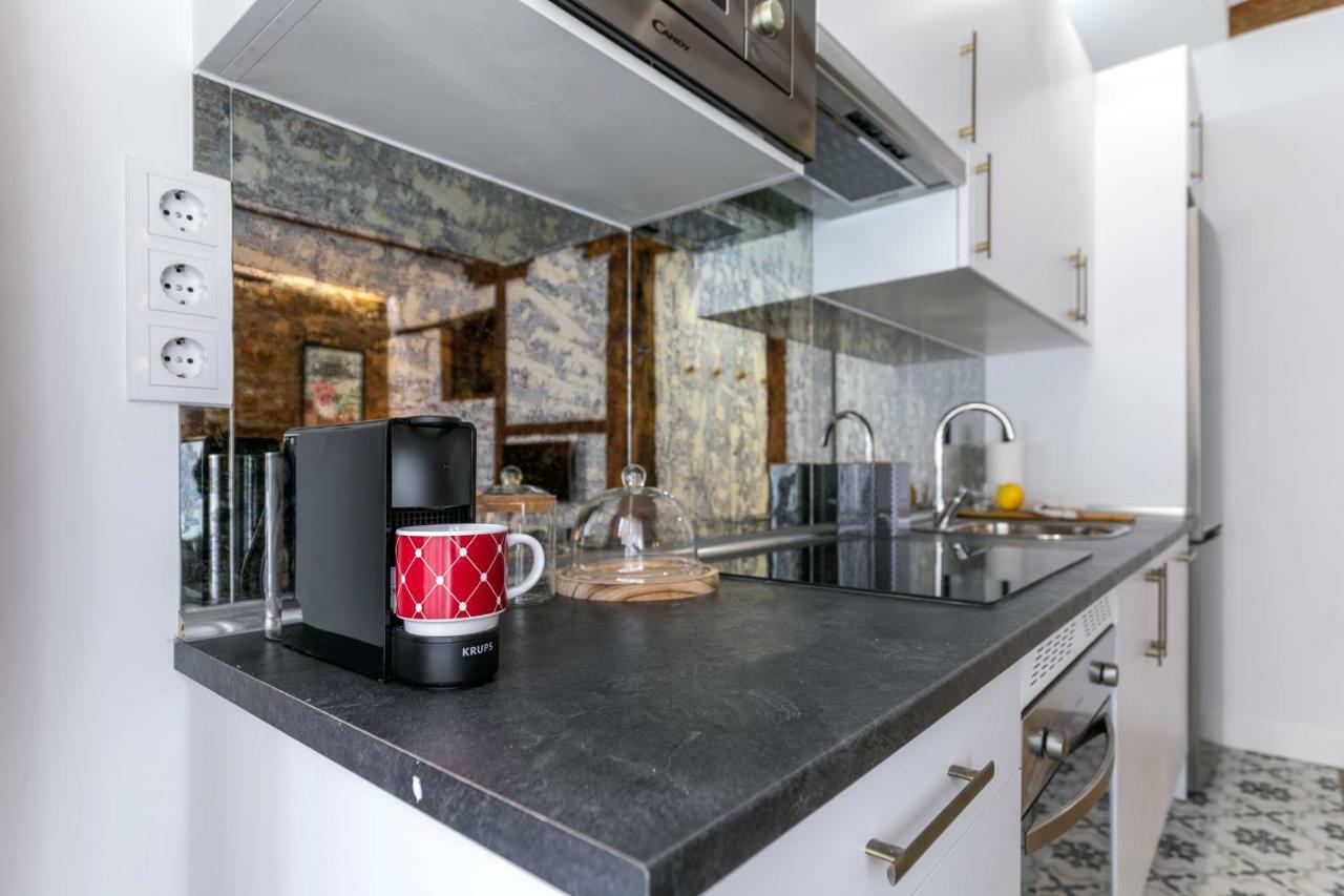 Bonito apartamento en típica corrala en el centro de Madrid Exterior foto
